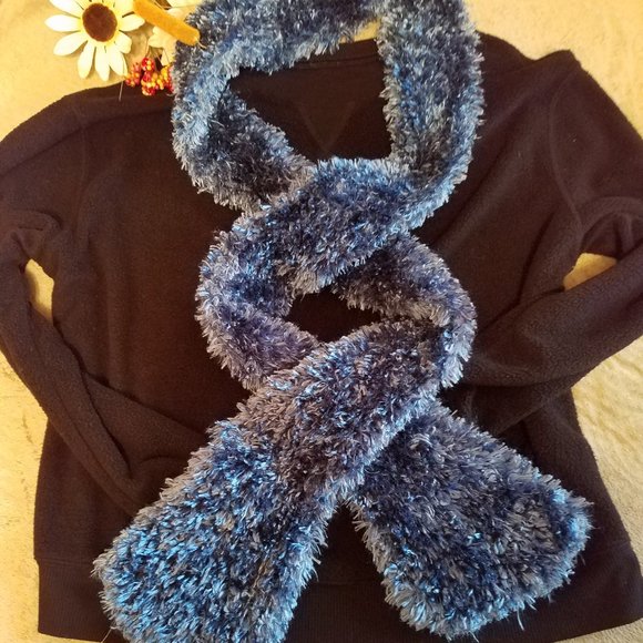 Plush Eyelash Scarf - Picture 6 of 12